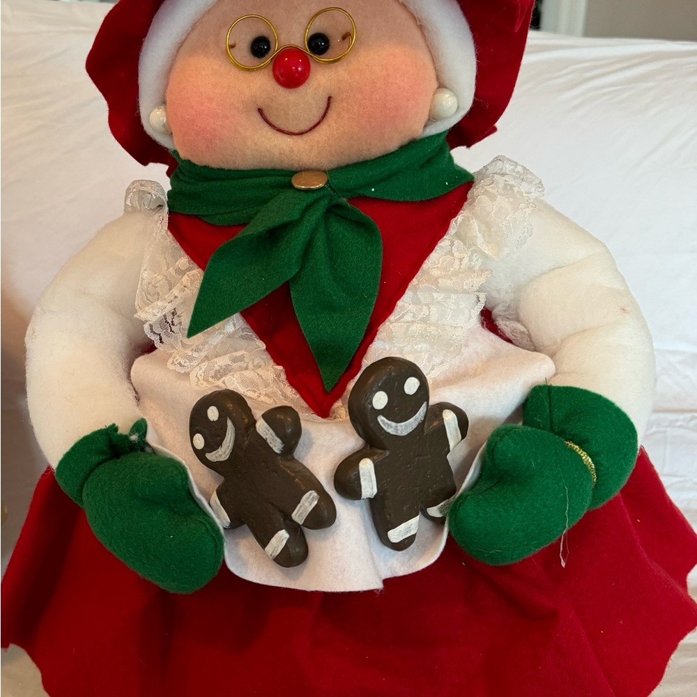 Christmas Vintage Mrs. Claus Large Light Up Figure